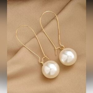 Elegant Gold Pearl Drop Earrings A1344